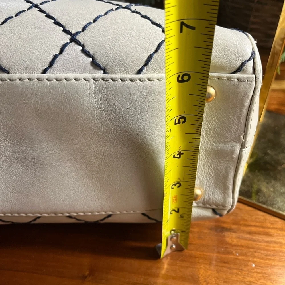 Vintage Chanel off Cream Leather Tote Bag